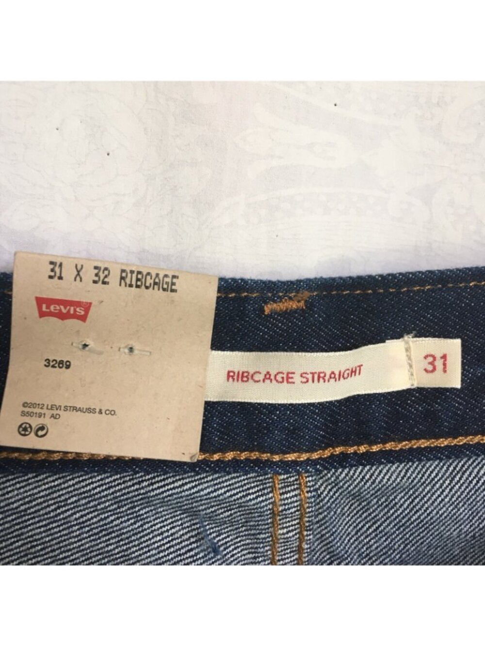 Levis Premium Hidden Button Fly Ribcage 31x32 Blue Jeans Raw Hem NWT - Picture 8 of 10